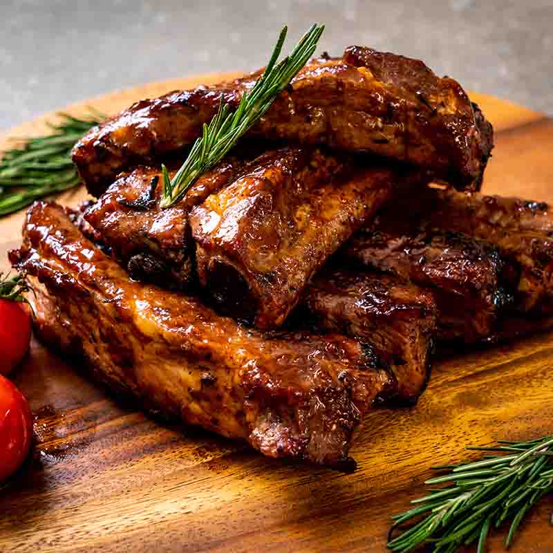 2. Бавно печени свински ребърца с опушен вкус